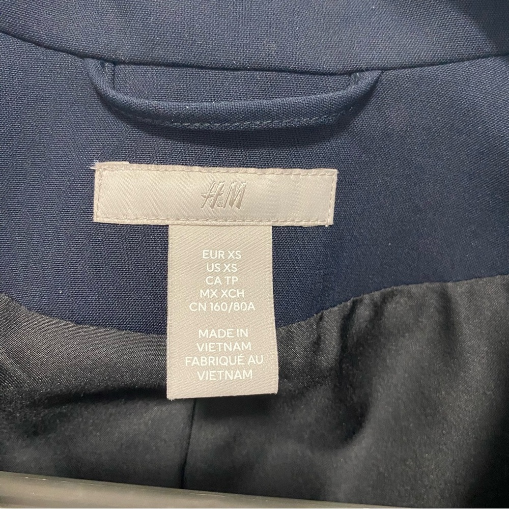H&M Navy Blue Double Breasted Blazer Career Wear Jacket - NWOT- Size XS - Picture 7 of 9